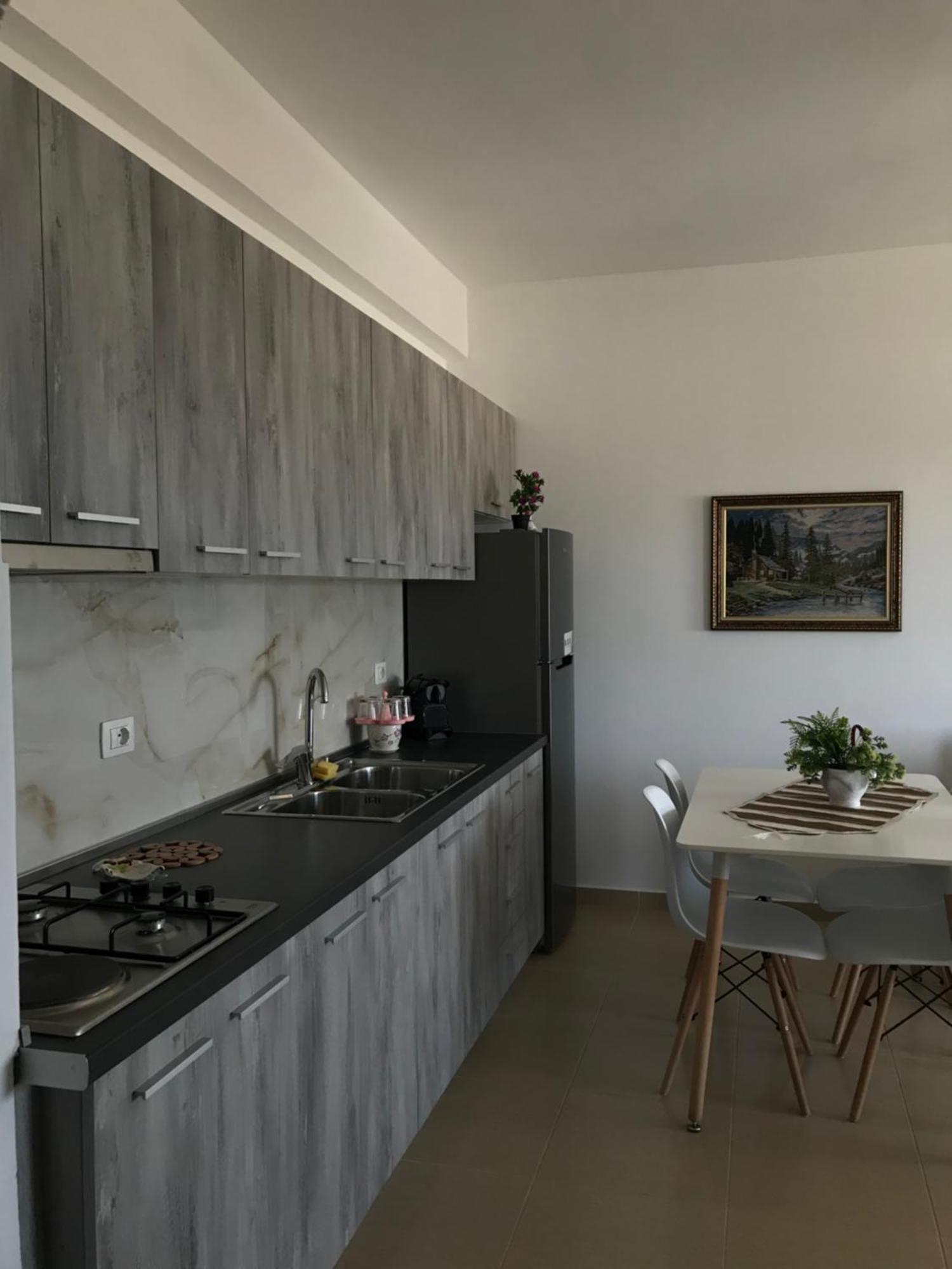 Corazon Guest House Vlorë Екстериор снимка