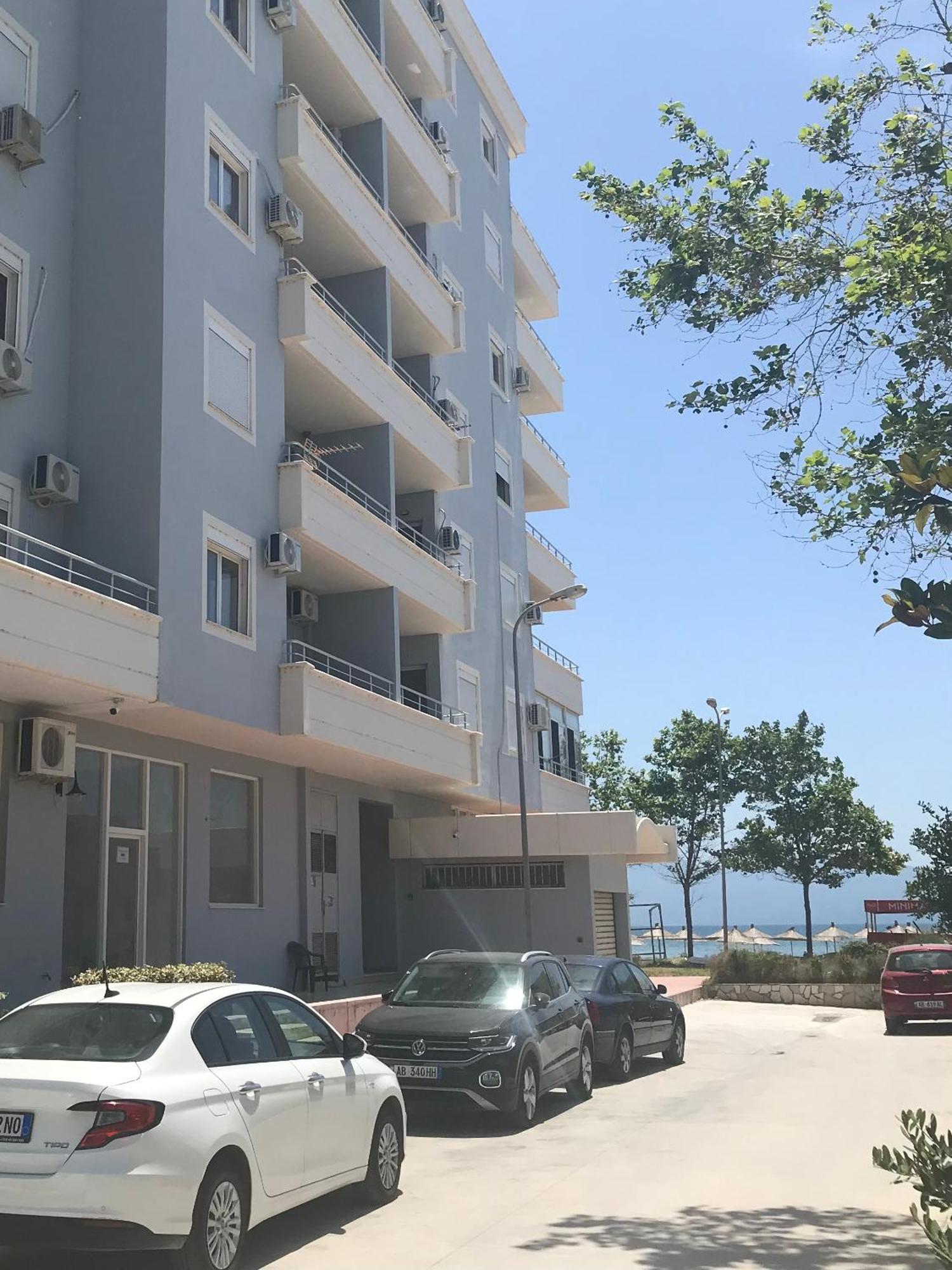 Corazon Guest House Vlorë Екстериор снимка