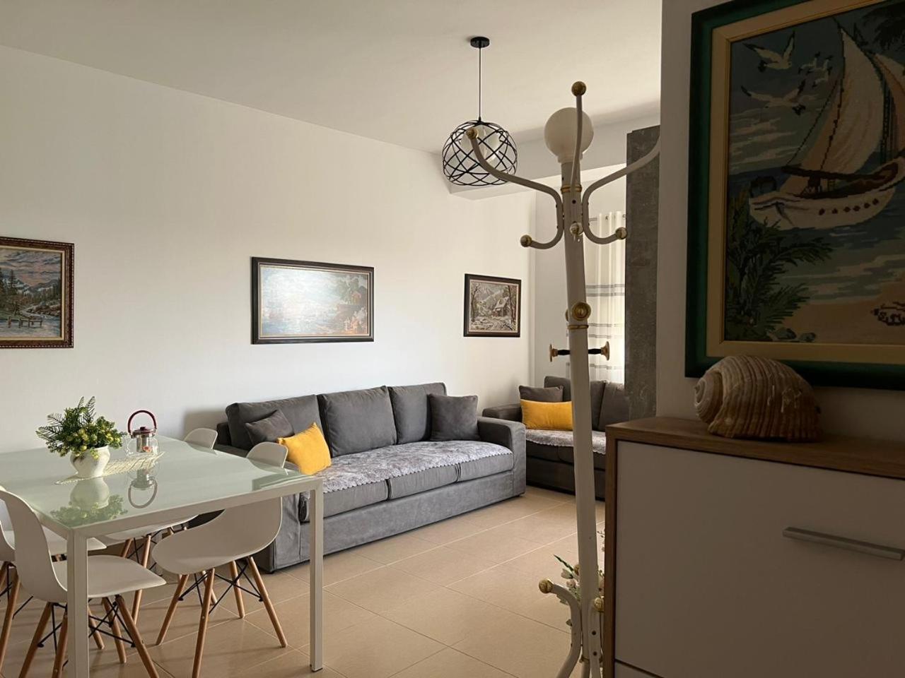 Corazon Guest House Vlorë Екстериор снимка